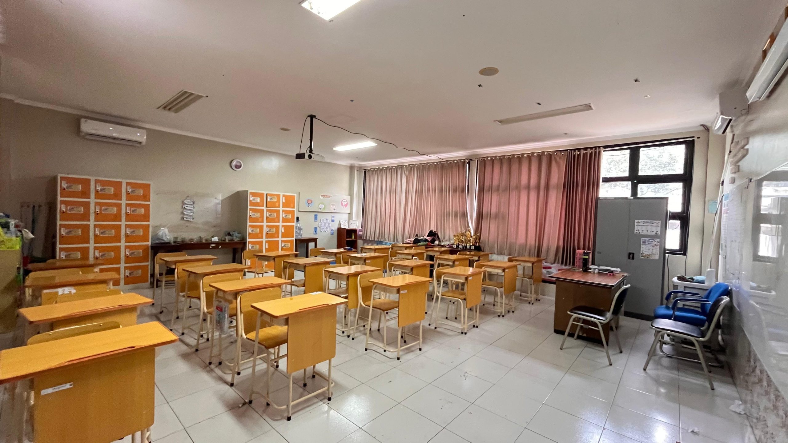 Gedung dan Ruang Kelas